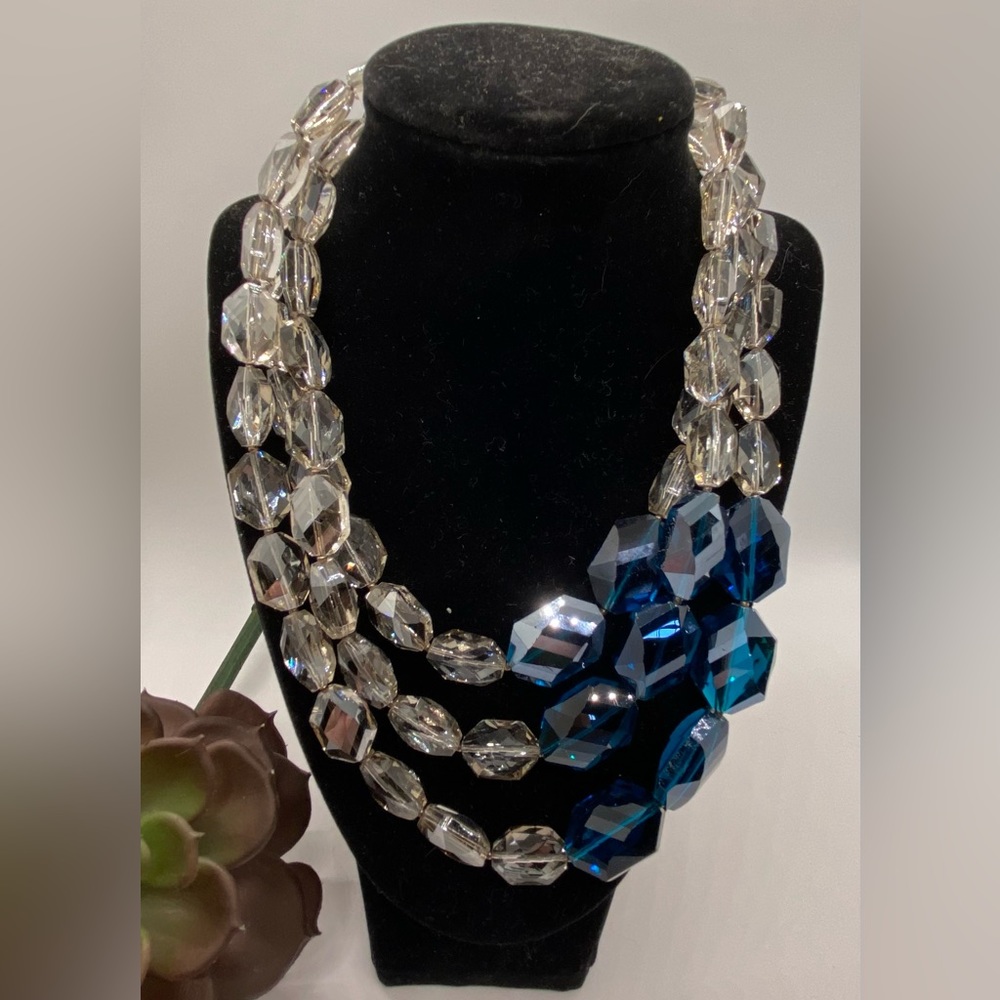 Vintage glass crystal necklace. Beautiful in person. Perfect with prom dress.